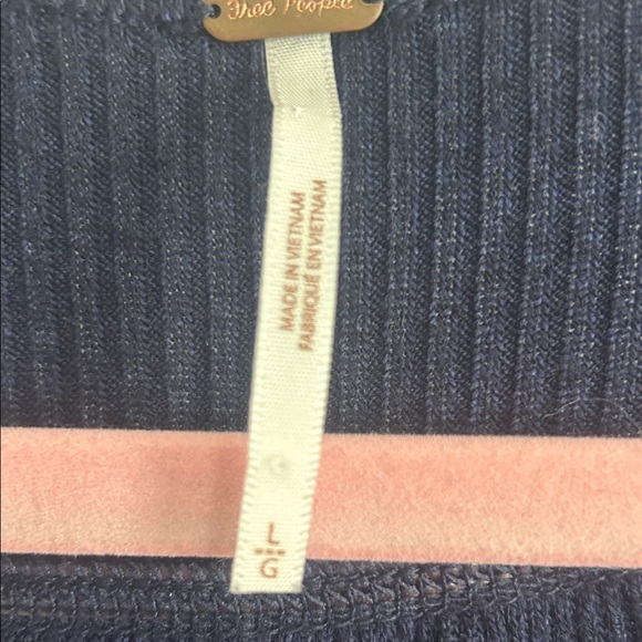 Free People Deep Blue oversized waffle top - Picture 4 of 16